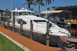 2004 Sea Ray 480 — photo 1