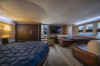2009 Azimut 68S — photo 7