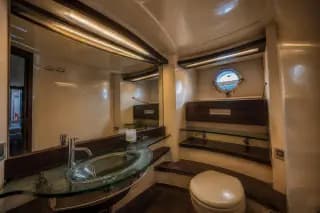 2009 Azimut 68S — photo 15