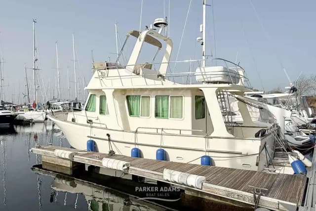 2007 360 Sedan Trawler — photo 2